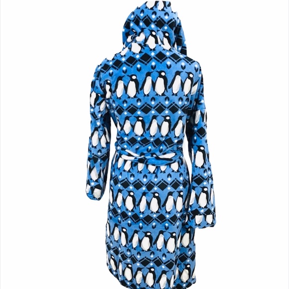 Vera Bradley Penguins Intarsia Fleece Robe, Blue, Small-Medium - Picture 3 of 9